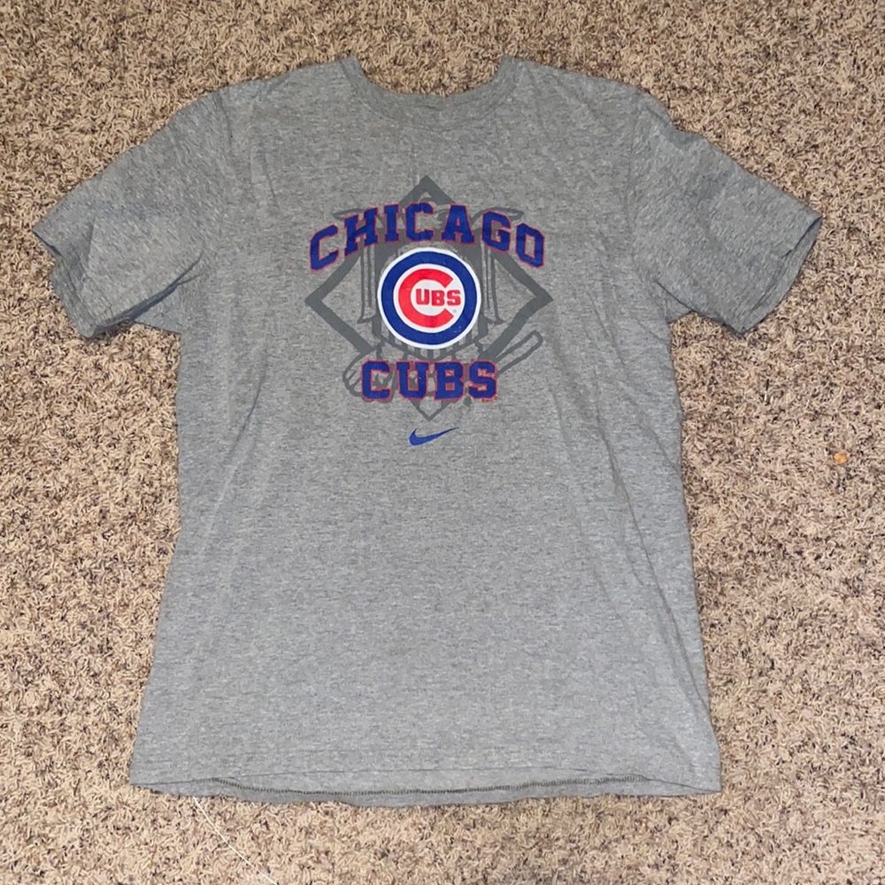 Nike Chicago Cubs shirt
